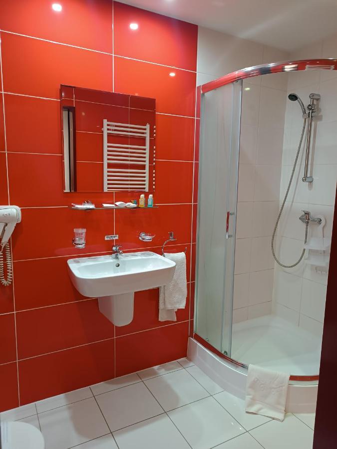 Amigo Hotel Sulejowek Luaran gambar