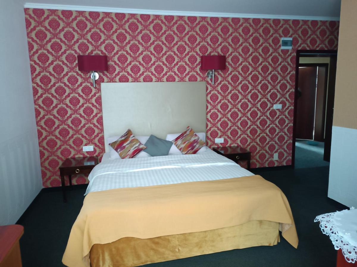 Amigo Hotel Sulejowek Luaran gambar