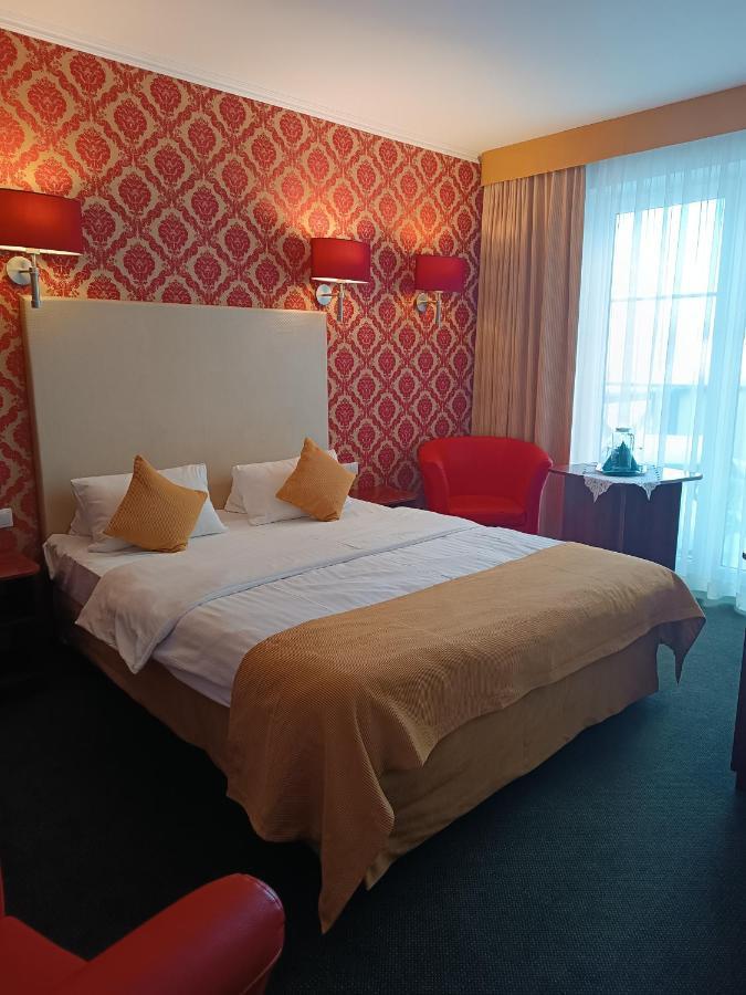 Amigo Hotel Sulejowek Luaran gambar