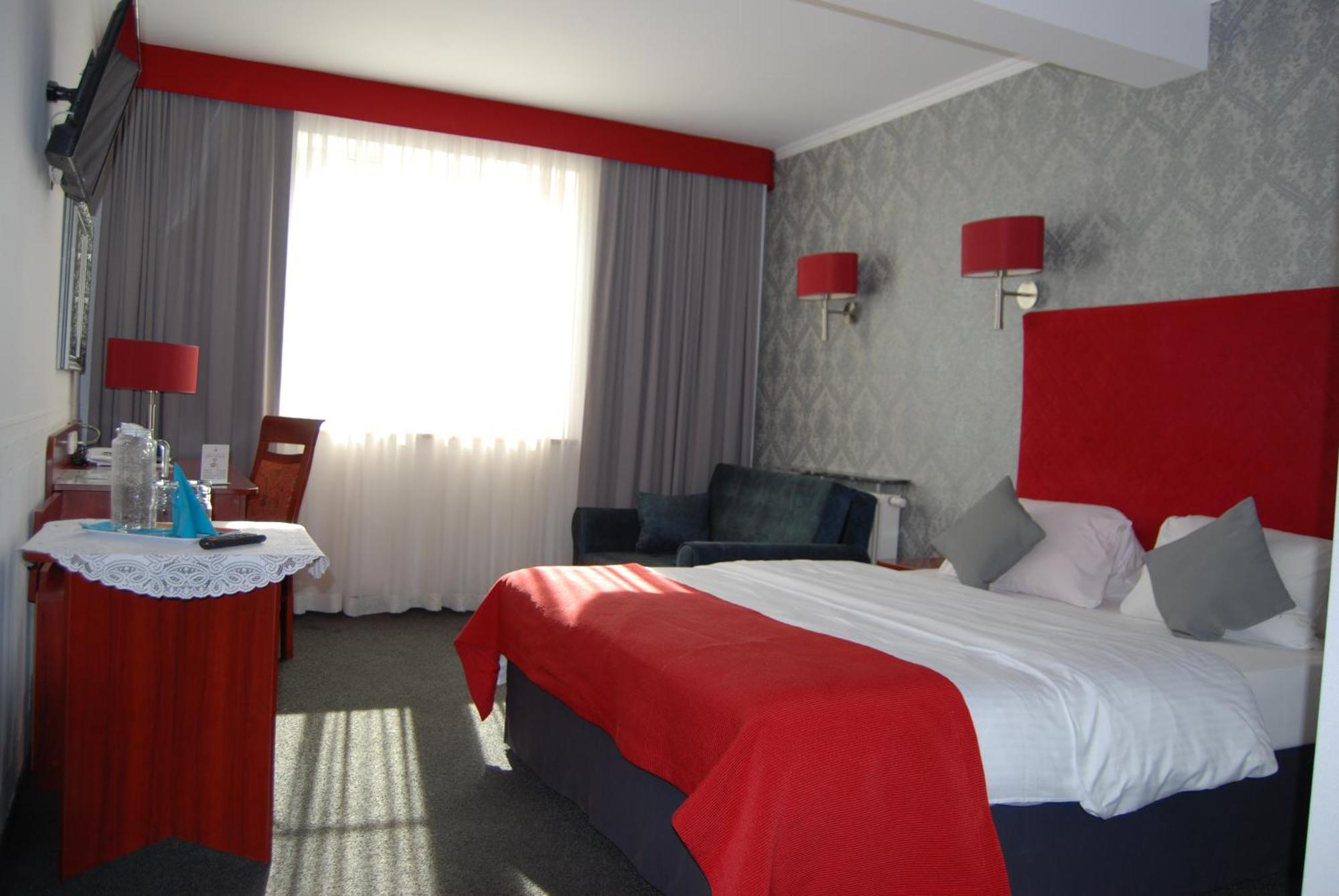 Amigo Hotel Sulejowek Luaran gambar