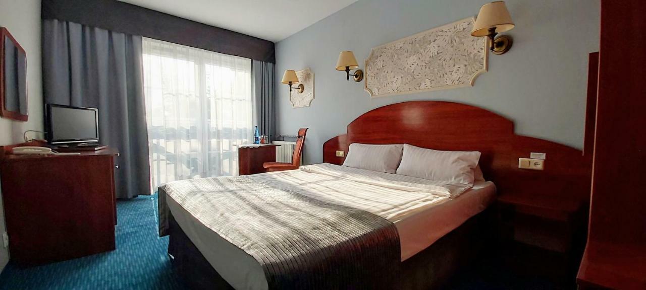 Amigo Hotel Sulejowek Luaran gambar
