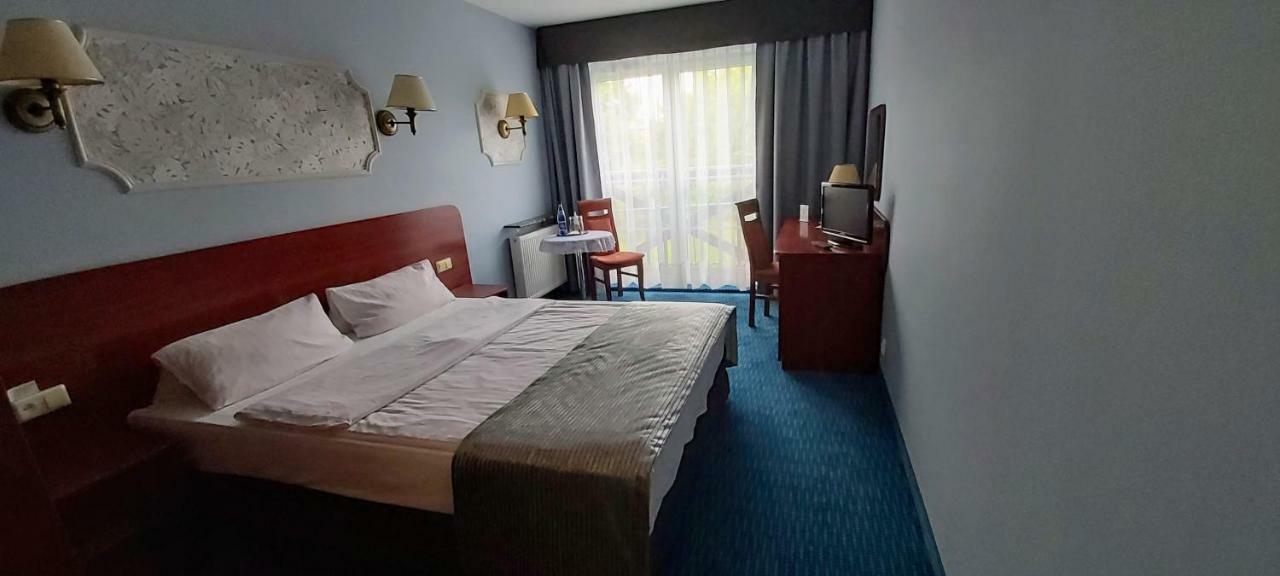 Amigo Hotel Sulejowek Luaran gambar