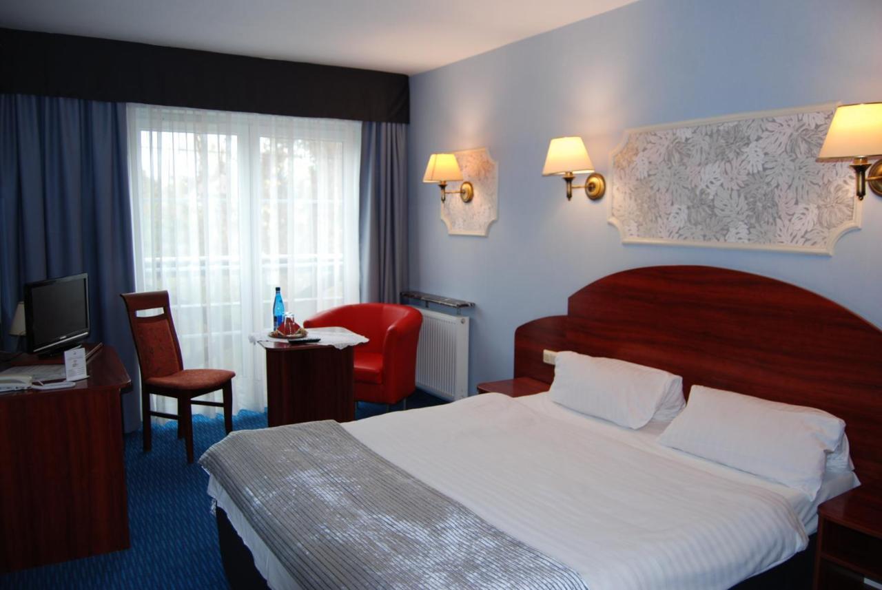 Amigo Hotel Sulejowek Luaran gambar