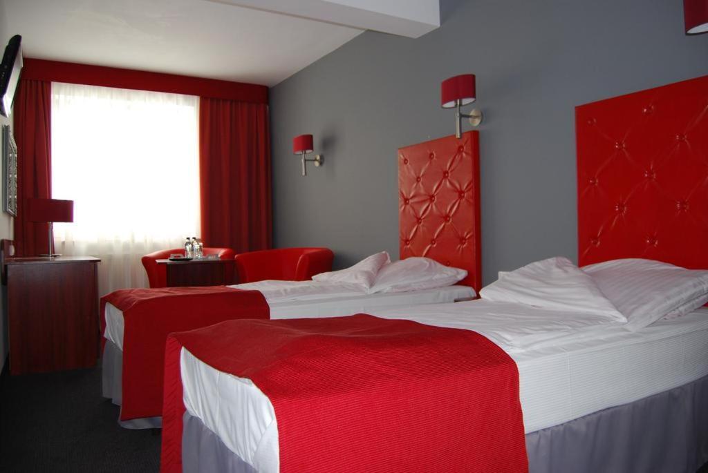 Amigo Hotel Sulejowek Luaran gambar